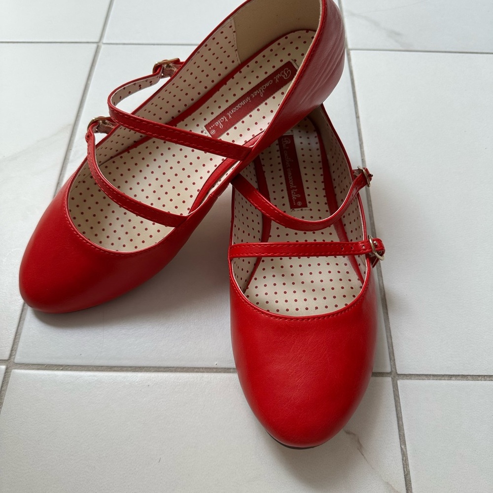 Red ballet flats BAIT Footwear size 8